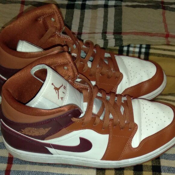 Nike Air Jordan 1 Mid Susty Peach Night Maroon Womens SZ12W - Picture 6 of 6